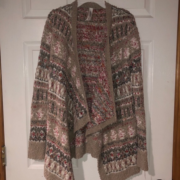 Cardigan - Picture 2 of 4